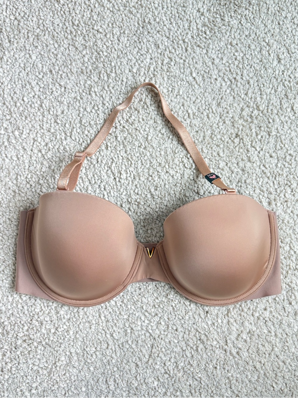 Victoria’s Secret strapless bra